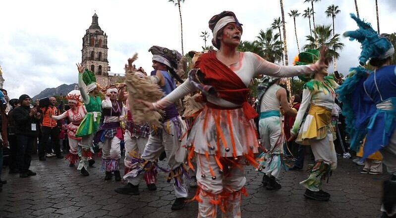 Álamos revive su magia cultural con el inicio del FAOT 2026