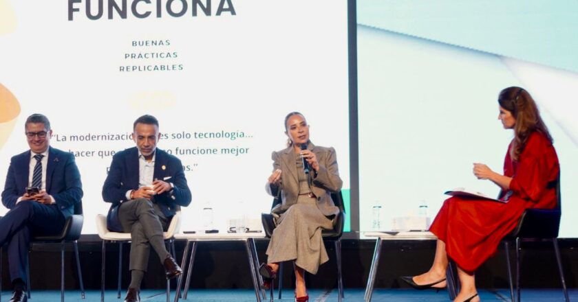 Más resultados, menos discursos: Flor Ayala representa a Hermosillo en un evento nacional.